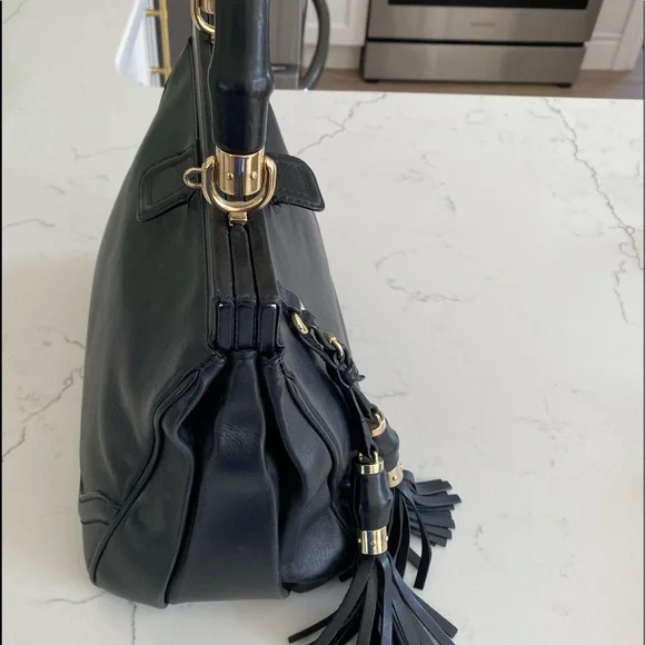 Black Gucci Bamboo Handle Purse - Picture 2 of 15